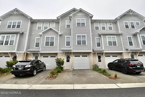 3661 Watch Hill Way Photo 1