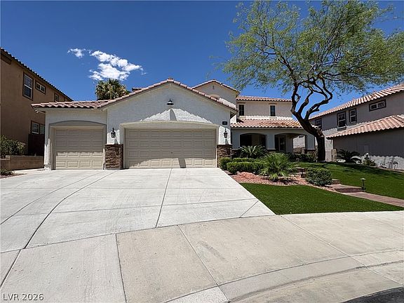 3rd image of 26 Purple Lilly Ct