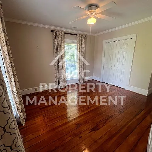 527 Patrick St — Photo 36