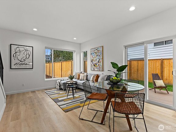 3rd image of 6530 18th Avenue SW #B