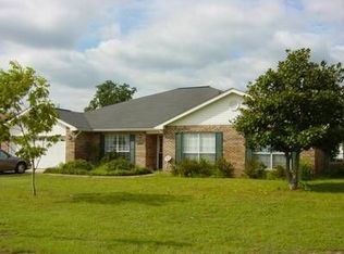 37 1st St, Mary Esther, FL 32569