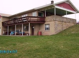 617 W Maple St, Valley View, PA 17983