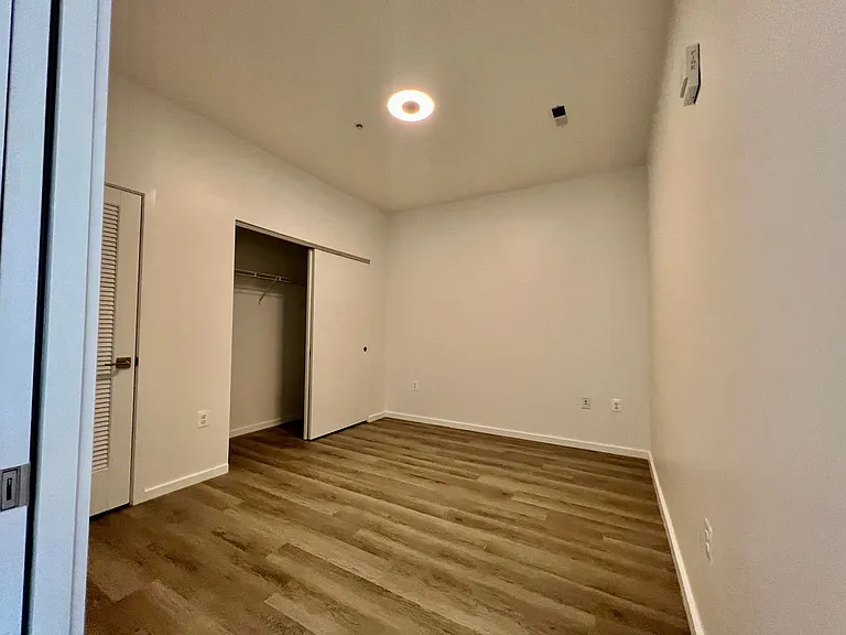 725 W Pratt St. — Photo 116