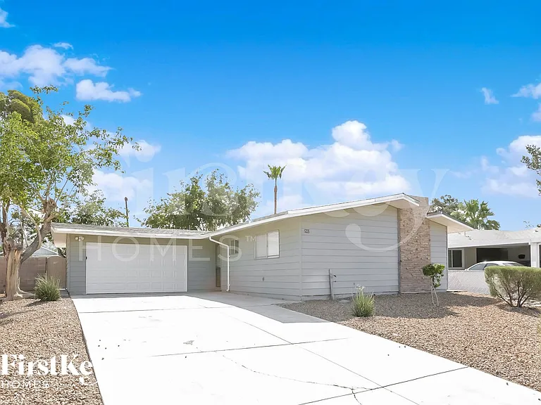 2552 Masters Cir — Photo 2