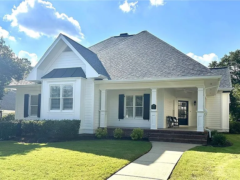 2635 Muskogee Ln — Photo 1