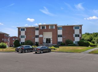 Woods Edge, Attleboro, MA 02703