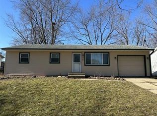 4740 Cromwell Ln, Loves Park, IL 61111