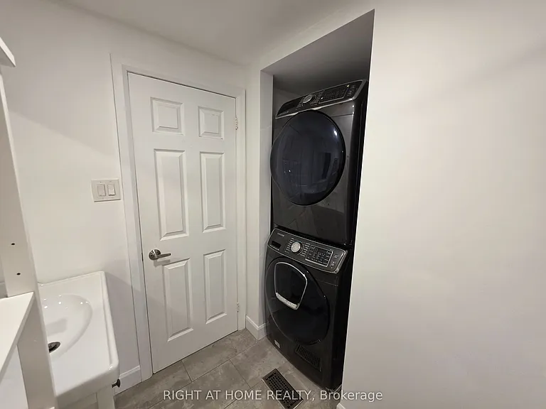 127 Dewitt Rd — Photo 16
