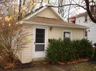 712 N Grove St, Bowling Green, OH 43402