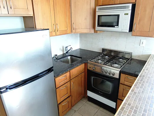 Rented by J Misrahi Realty Corp | media 12