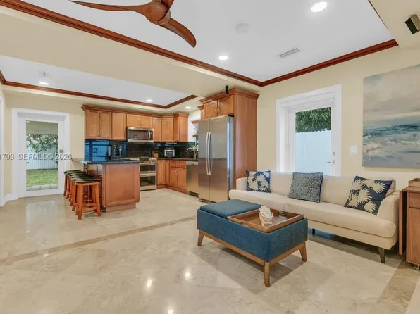 3655 SW 17th St, Miami, FL 33145