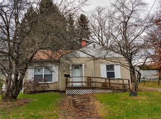 48 Elm St, Greenville, PA