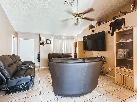 2nd image of 4832 N Limonero Cir