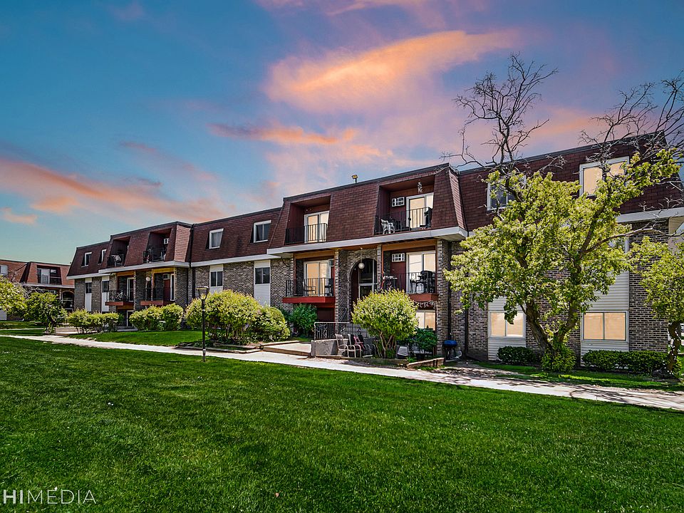 1st image of 1175 Valley Ln Unit 5-302