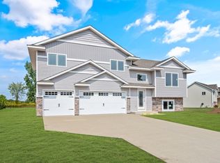 720 S Newberry Ave, Rush City, MN 55069