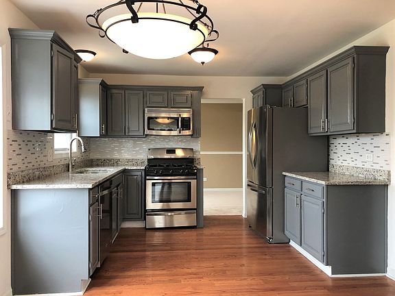 3rd image of 413 Kensington Dr