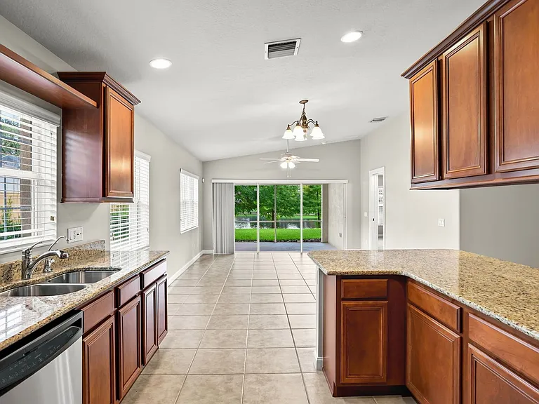 11972 Kajetan Ln — Photo 11