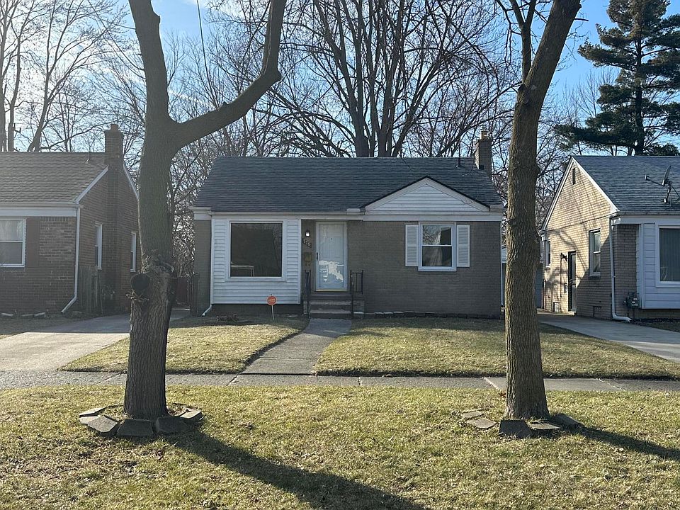 2nd image of 776 John Daly St