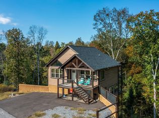 392 Oak Lake Dr, Sevierville, TN 37876