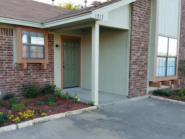 1717 Dynasty Dr, Glenn Heights, TX 75154