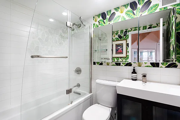 Sold by Living New York | media 8