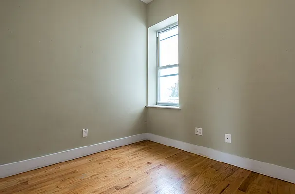 Rented by Nooklyn NYC LLC | media 28