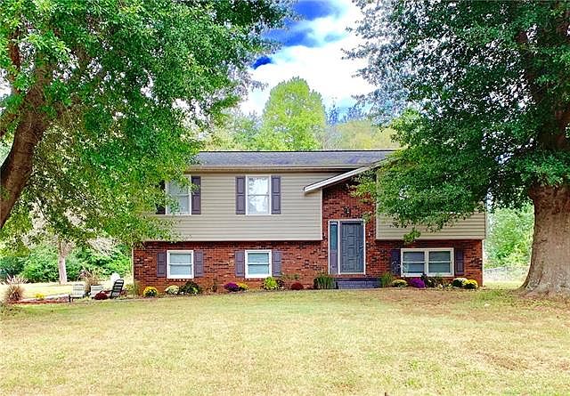 1st image of 1246 Fairway Dr