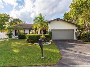 8071 Buttonwood Cir, Tamarac, FL 33321