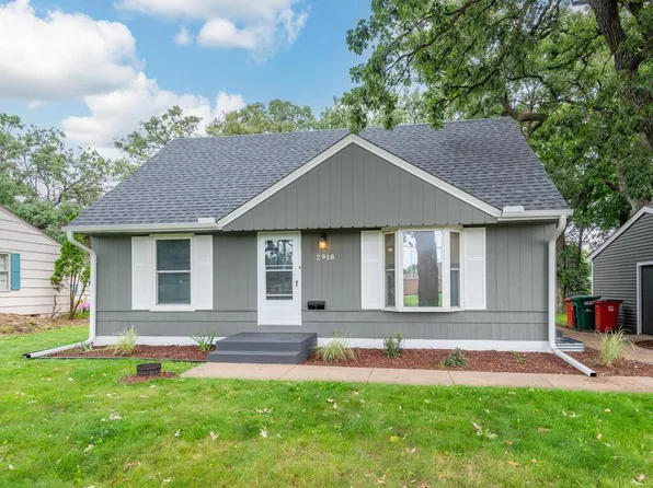 2918 W 84th St, Bloomington, MN 55431