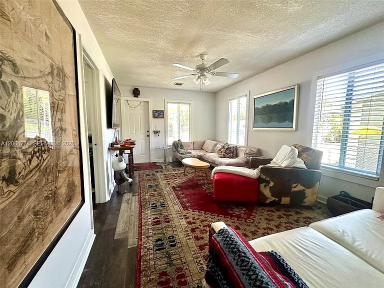 3611 Oak Ave — Photo 4
