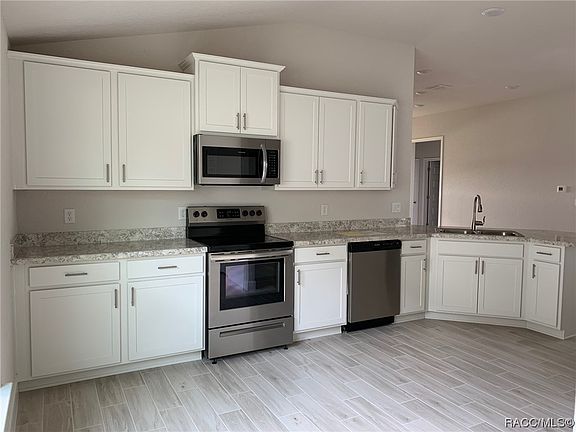2nd image of 543 W Twisted Oaks Dr
