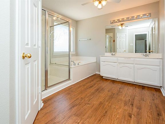 4th image of 1028 Sagewood Ln
