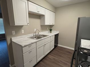 5631 S Quaker Ave APT B, Tulsa, OK 74105