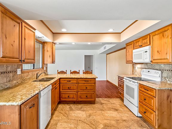 3rd image of 17646 N WHISPERING OAKS Drive