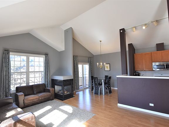4th image of 1604 Fox Run Dr #1604