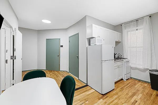 1st image of 240 W 64th St APT 1H