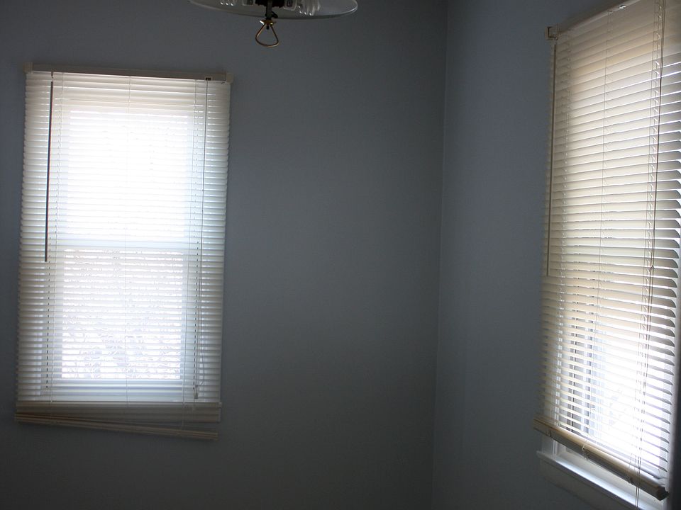 2nd image of 31 S Lake Ave APT 2