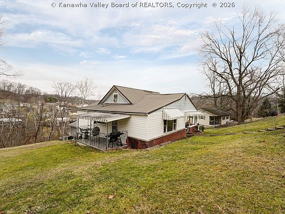 2nd image of 140 Roberts Rd