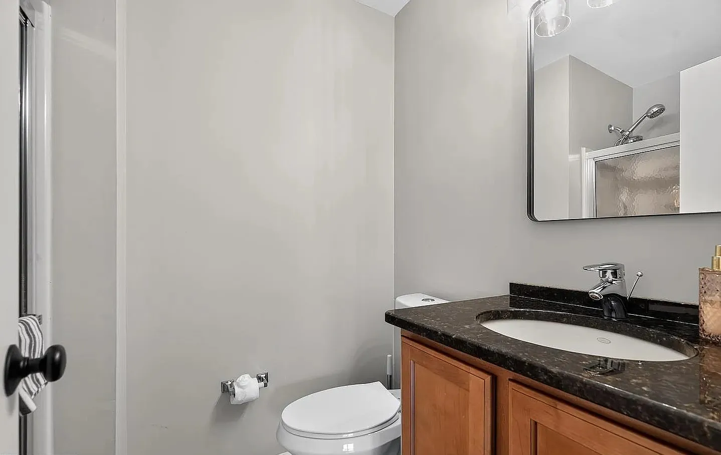 2 bed, 1086 sqft, $2,400 — Photo 1