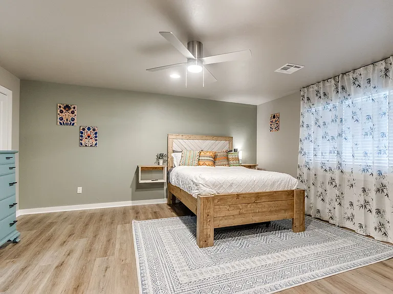 609 Abadan Dr — Photo 62