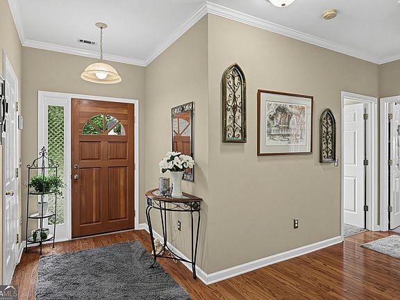 5th image of 12 Oak Park Pl