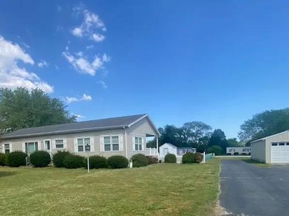 7097 Fleming Rd, New Church, VA 23415