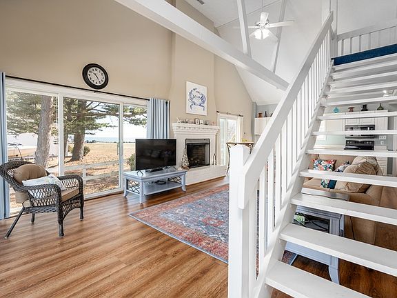 5th image of 417 Potomac Shore Dr