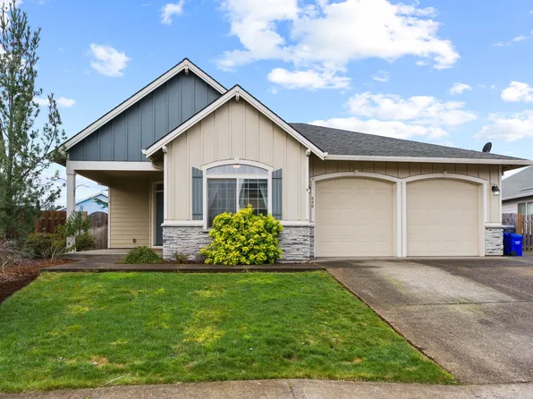 840 Julie Ln, Molalla, OR 97038