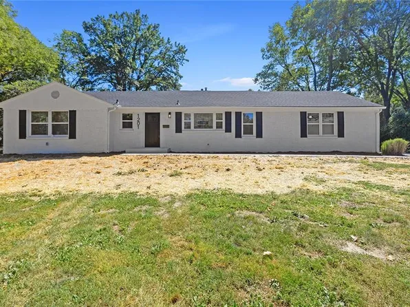 1201 E 108th Ter, Kansas City, MO 64131