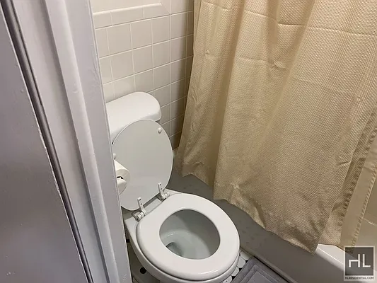 Rented by Highline Residential | media 16