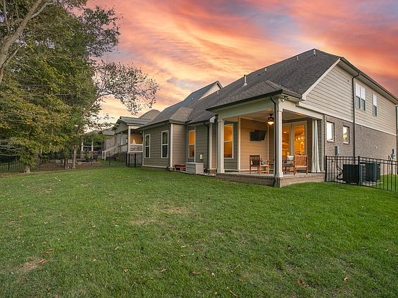 2nd image of 2246 Chaucer Park Ln