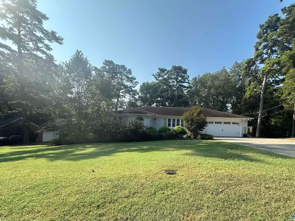 162 Azalea Dr, Gadsden, AL 35901