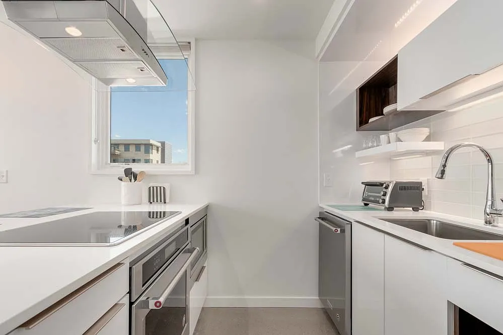 1 bed, 780 sqft, $2,995 — Photo 3