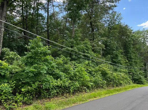 11321 Crescent Dr, Fairfax, VA 22030